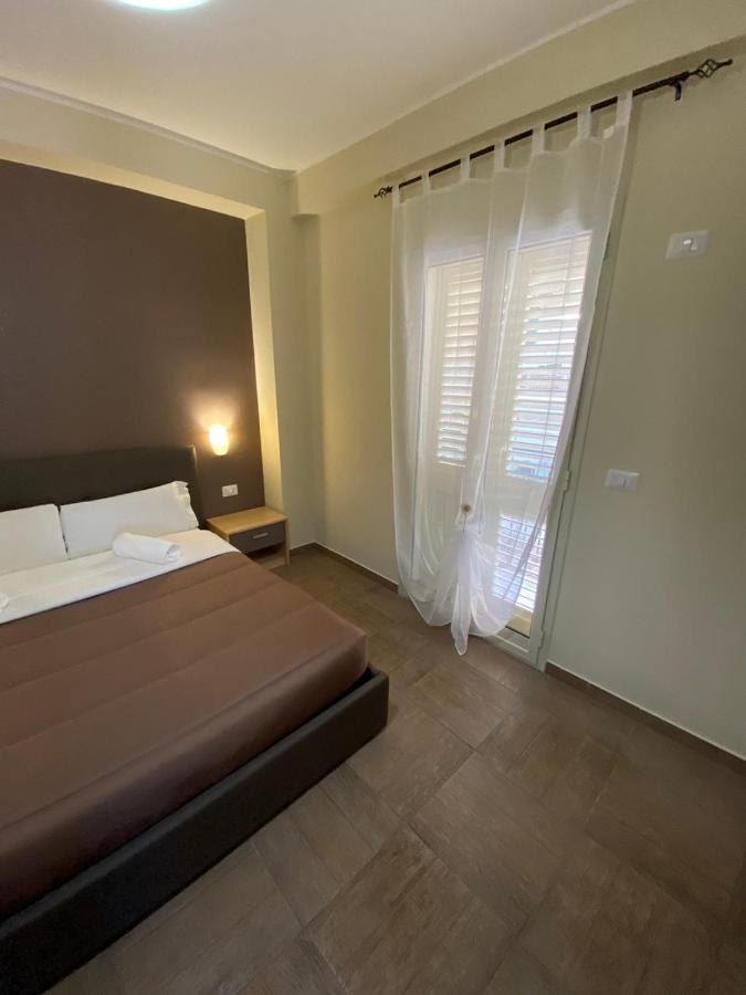 Nick & Santo'S Holiday Homes B&B จีอาร์ดีนี นักซอส ภายนอก รูปภาพ