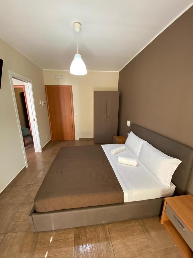 Nick & Santo'S Holiday Homes B&B จีอาร์ดีนี นักซอส ภายนอก รูปภาพ