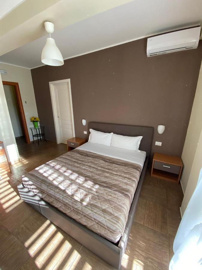Nick & Santo'S Holiday Homes B&B จีอาร์ดีนี นักซอส ภายนอก รูปภาพ