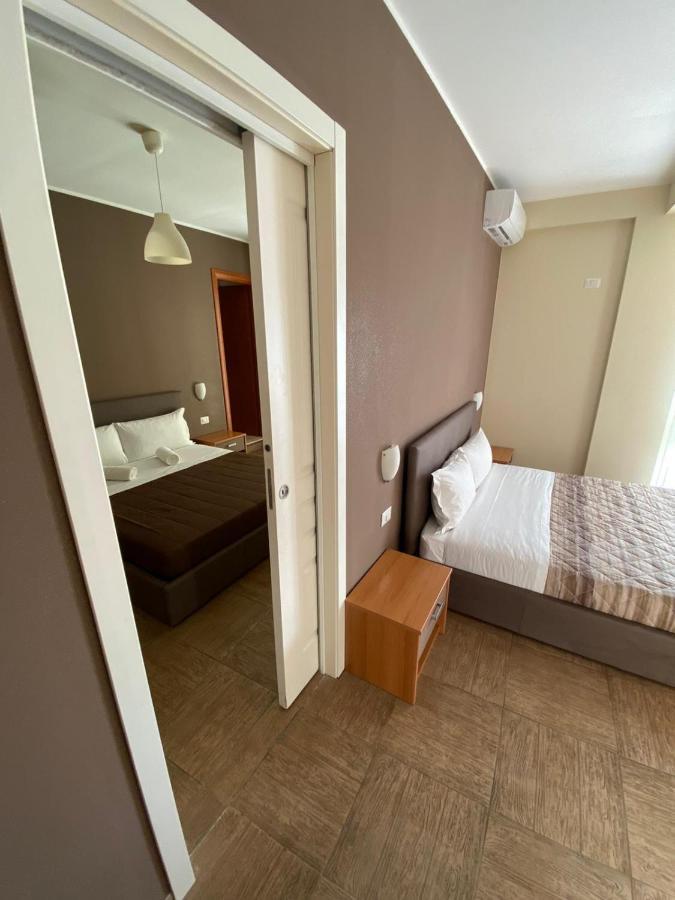 Nick & Santo'S Holiday Homes B&B จีอาร์ดีนี นักซอส ภายนอก รูปภาพ