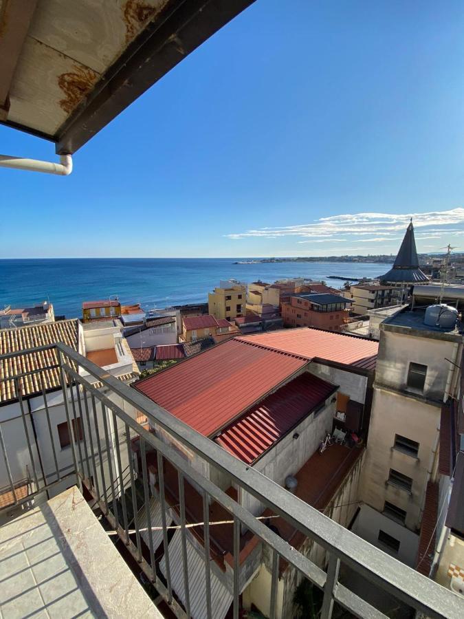 Nick & Santo'S Holiday Homes B&B จีอาร์ดีนี นักซอส ภายนอก รูปภาพ