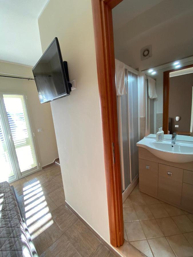 Nick & Santo'S Holiday Homes B&B จีอาร์ดีนี นักซอส ภายนอก รูปภาพ