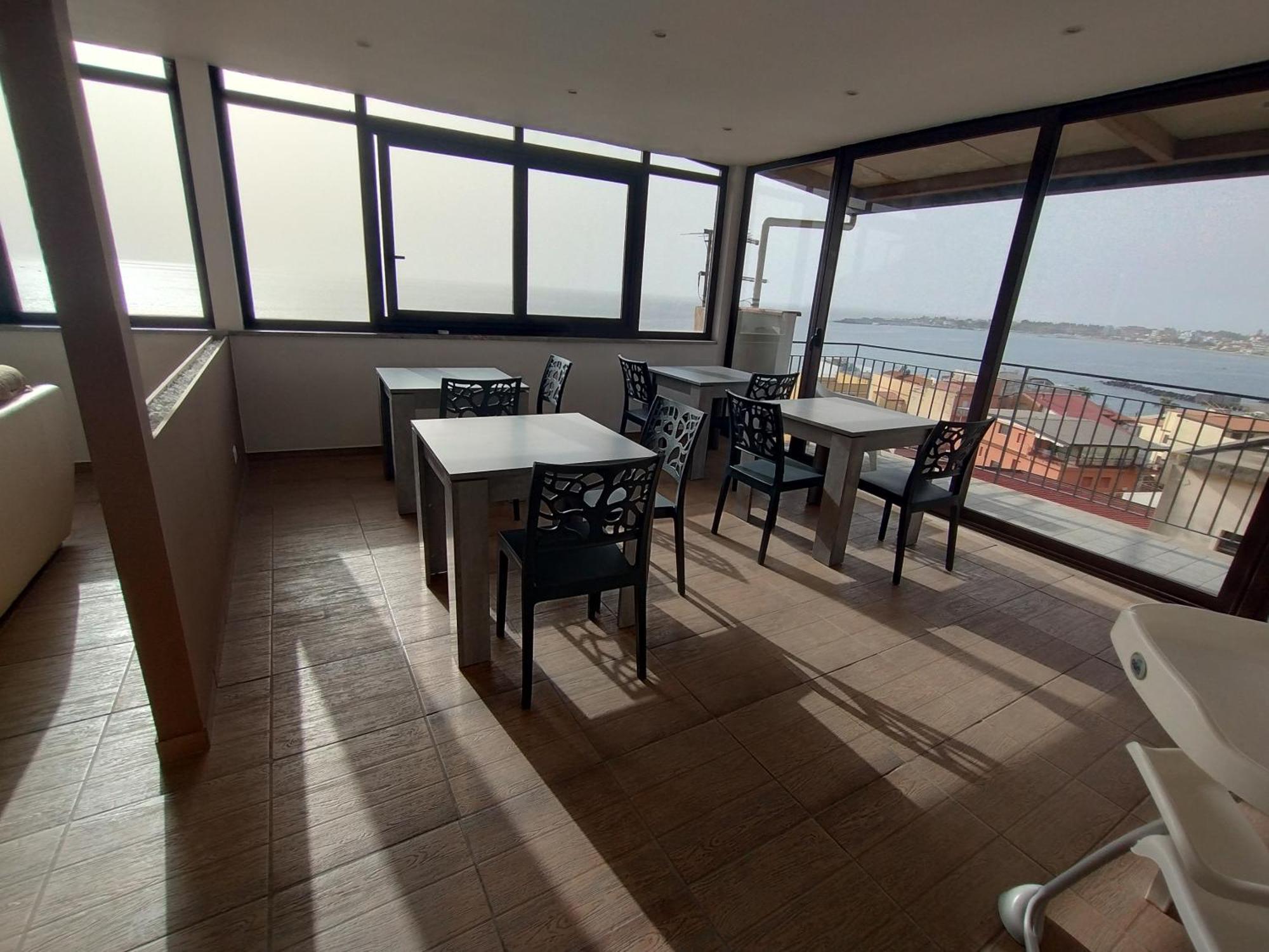Nick & Santo'S Holiday Homes B&B จีอาร์ดีนี นักซอส ภายนอก รูปภาพ